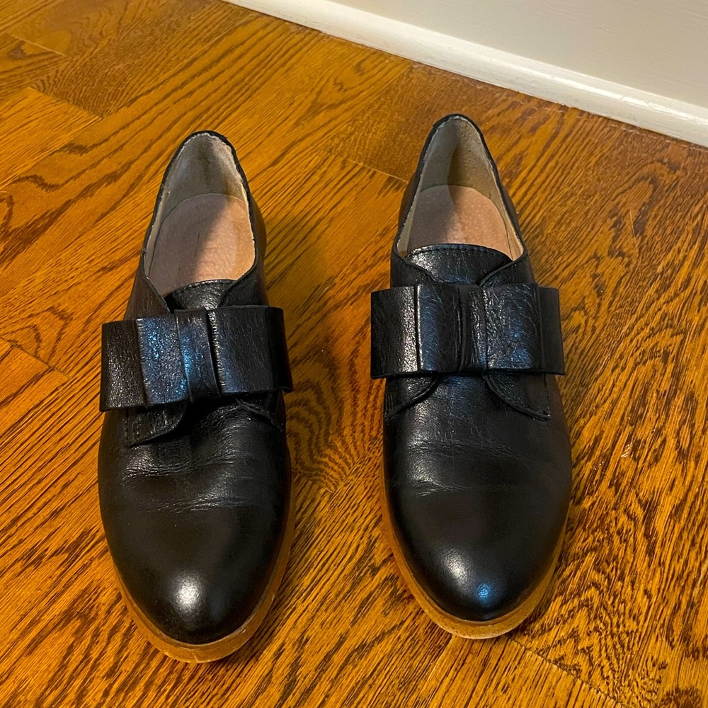 Trendy Leather Flats From Europe 37M